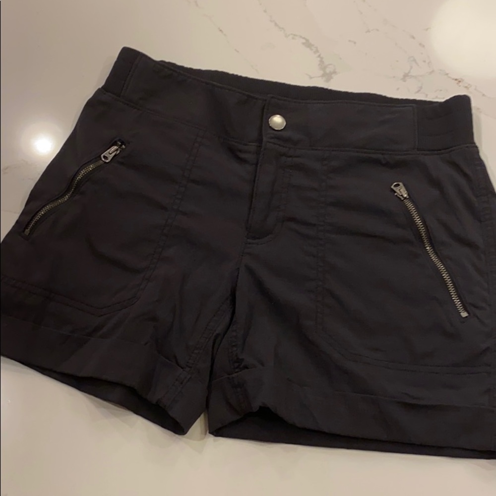Athleta hiking shorts